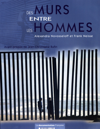 Des murs entre les hommes