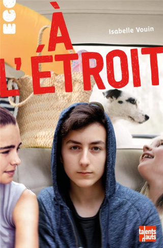 A l'étroit