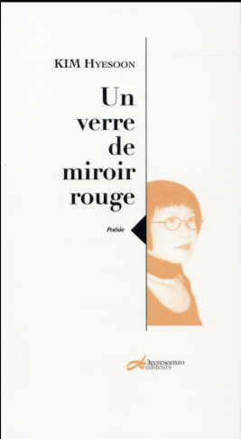 Un verre de miroir rouge