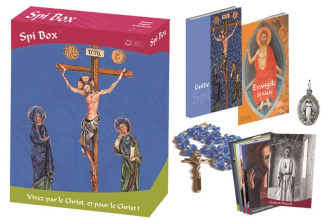 Spi Box bleu. Avec un guide Spi ; 1 petit évangile ; 8 cartes de vie de saint ; 1 chapelet ; 1 médai