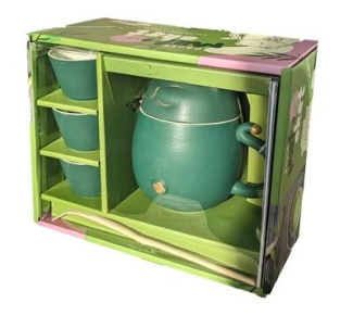 Pause Mat'chat. Coffret avec 1 théière, 1 cuillère à matcha, 3 gobelets à thé, 1 livre de recettes d