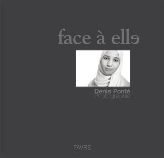 Face à elle