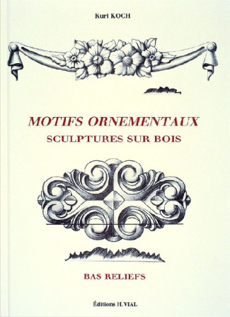 Motifs ornementaux. Sculptures sur bois, bas reliefs