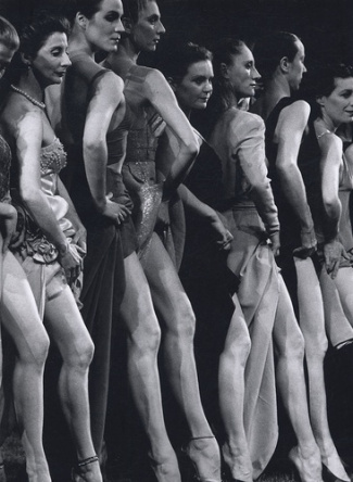 Tanztheater. 3 Wochen mit Pina Bausch in Düsseldorf, Essen und Wuppertal, 1 Oktober bis 24 Oktober 2