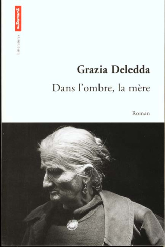 Dans l'ombre, la mère