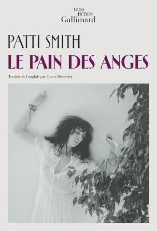 patti-smith-four-white-dresses_0