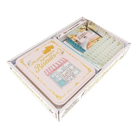 Ma petite imprimerie à biscuits. Coffret avec 1 emporte-pièce, 2 plaques d’alphabet et 1 réglette de